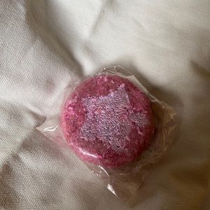 3/30 🌼 Lush Snow Fairy Shampoo bar